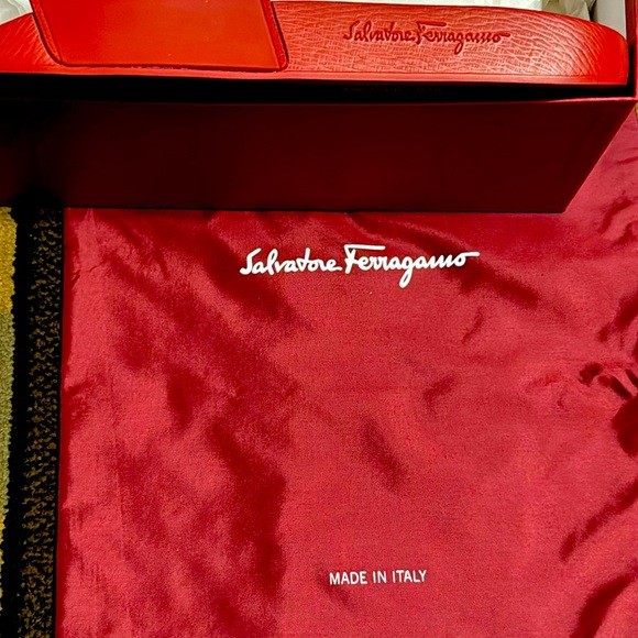 Salvatore Ferragamo Red Groove Men Slides Sandals - Picture 5 of 11